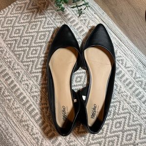 Women’s Mossimo black ballet flats